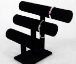 standing bracelets bar